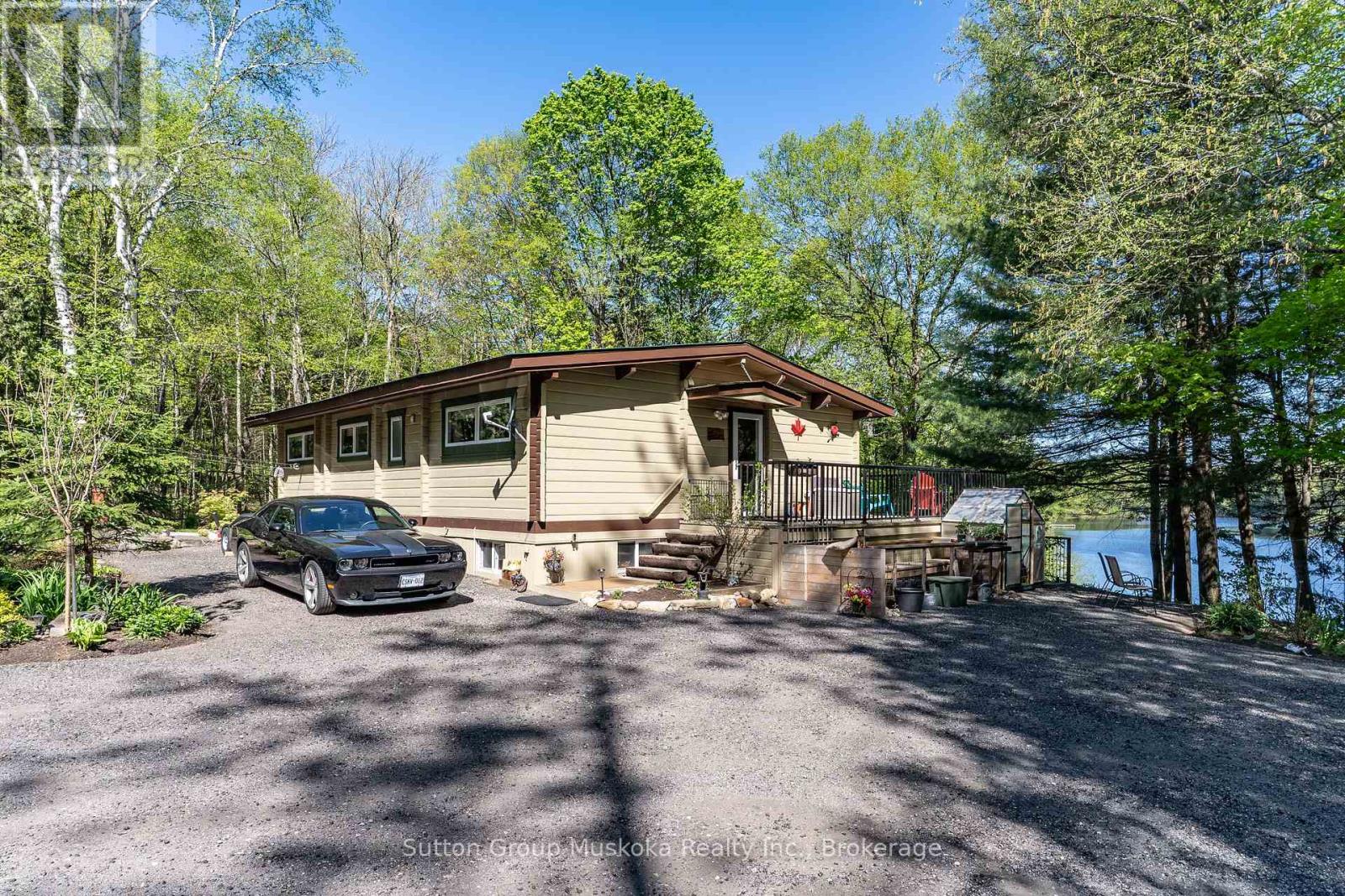 236 Hoodstown Road, Huntsville, Ontario P1H 2J2 - Photo 1 - X13451618