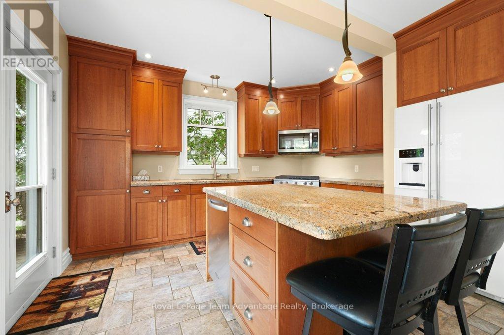 35 William Street, Parry Sound, Ontario  P2A 1V2 - Photo 12 - X13455420