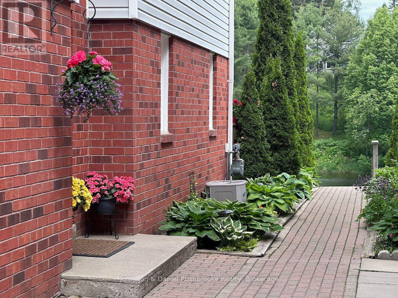 39 Shoreline Drive, Bracebridge, Ontario  P1L 1Z3 - Photo 39 - X13457784
