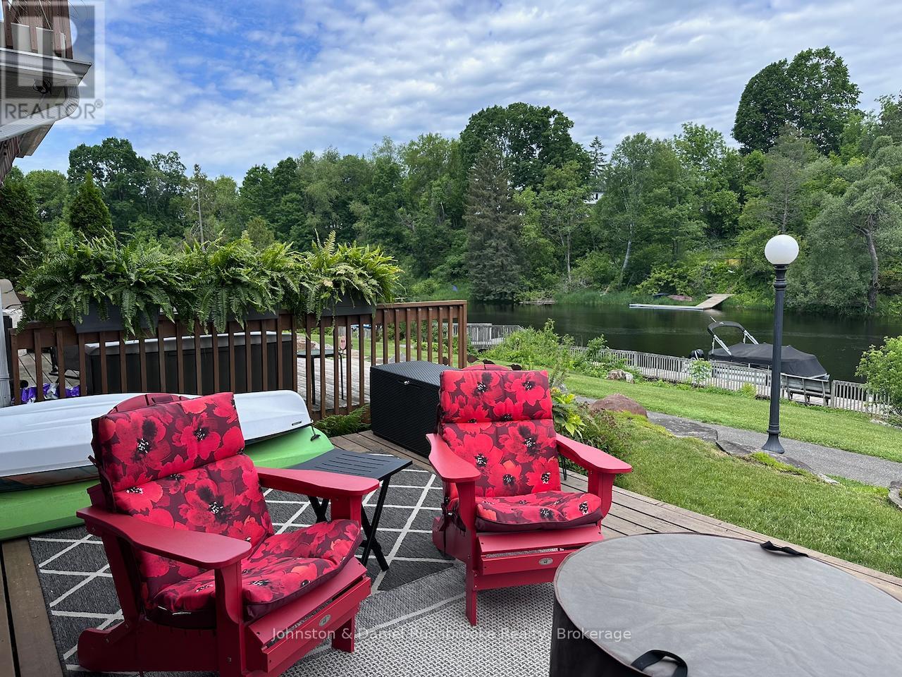 39 Shoreline Drive, Bracebridge, Ontario  P1L 1Z3 - Photo 4 - X13457784