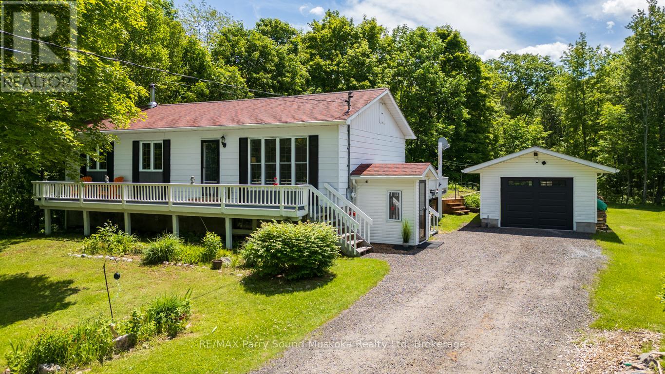 28 Clerks Road, Georgian Bay, Ontario  P0C 1H0 - Photo 1 - X13463442
