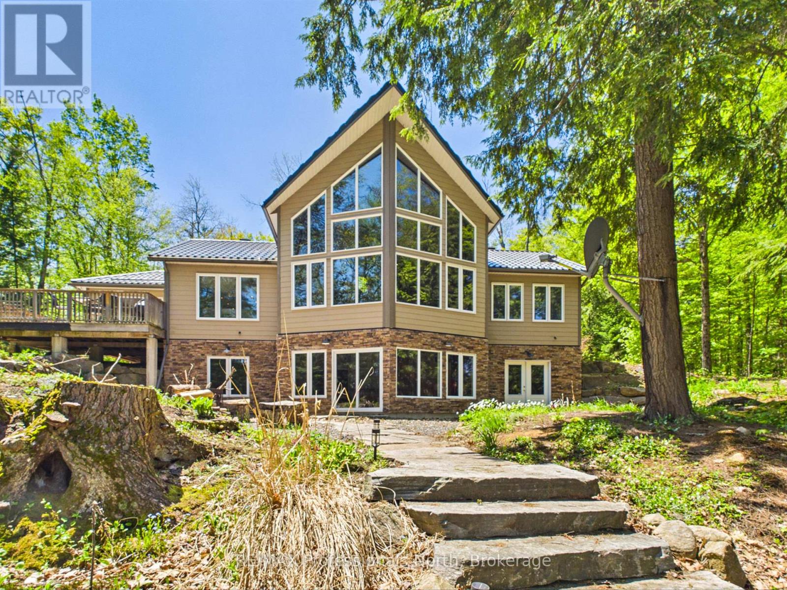 1215 118 Highway E, Bracebridge, Ontario  P1L 0K3 - Photo 1 - X13475226