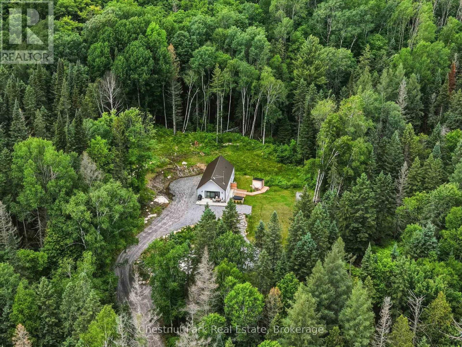 622 Fish Lake Road, Huntsville, Ontario P1H 2J6 - Photo 1 - X13476372