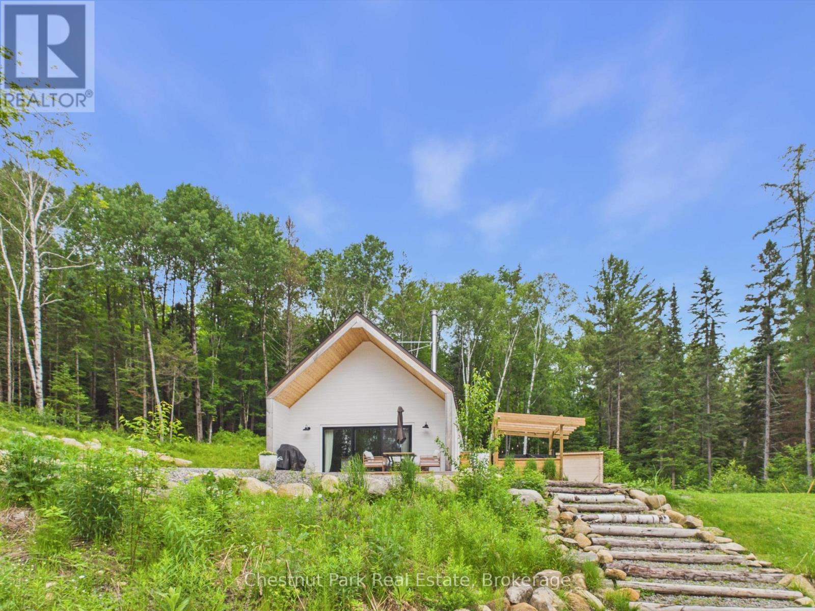 622 Fish Lake Road, Huntsville, Ontario P1H 2J6 - Photo 2 - X13476372
