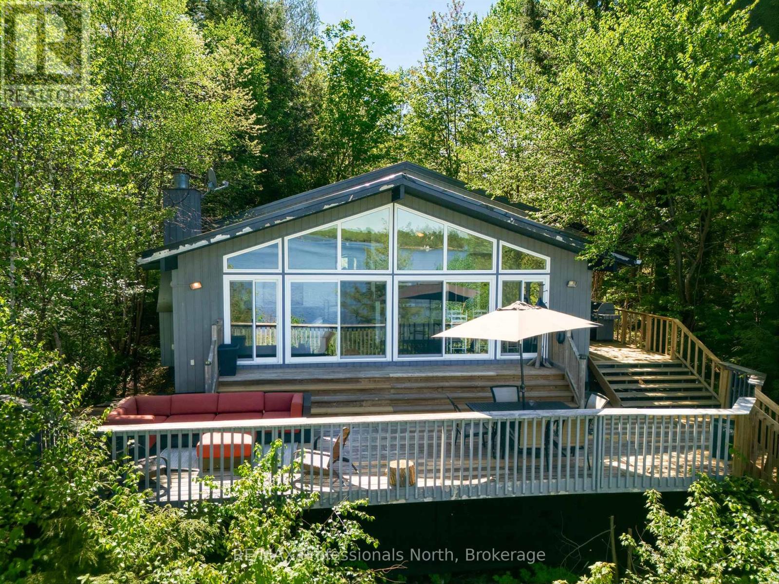 20 Macbeth Island, Bracebridge, Ontario  P1L 1X3 - Photo 1 - X13482638