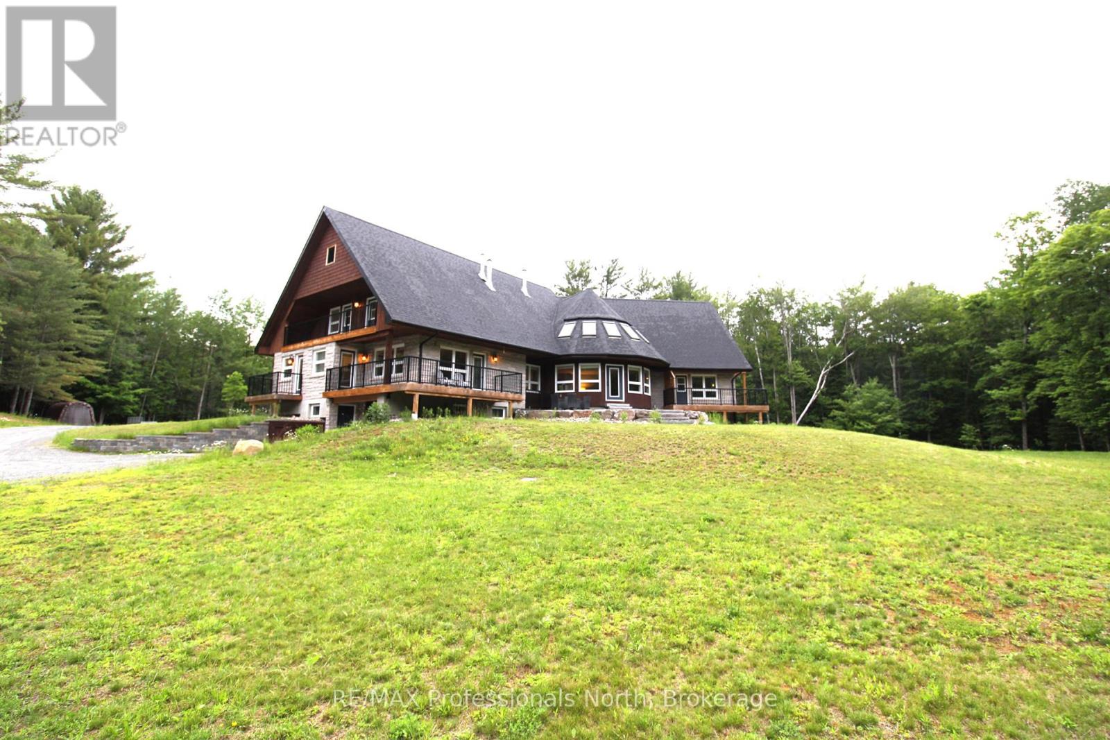 1196 Ravenscliffe Road, Huntsville, Ontario P1H 2N5 - Photo 1 - X13483746