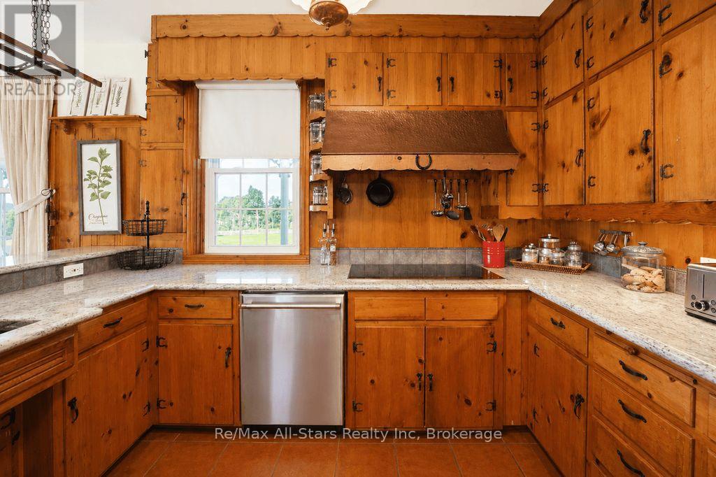 2383 60 Highway, Lake Of Bays, Ontario  P1H 2E5 - Photo 19 - X13485936