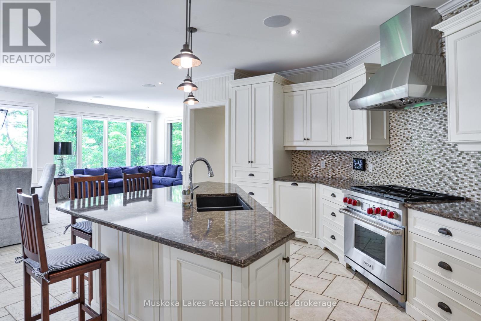 44 Estate Drive, Muskoka Lakes, Ontario  P0B 1J0 - Photo 11 - X13489860