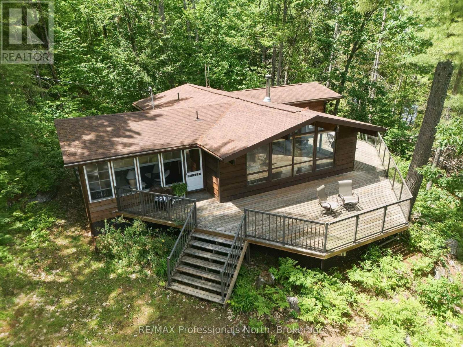 23 Taylor Island, Gravenhurst, Ontario  P1P 1R2 - Photo 2 - X13491704