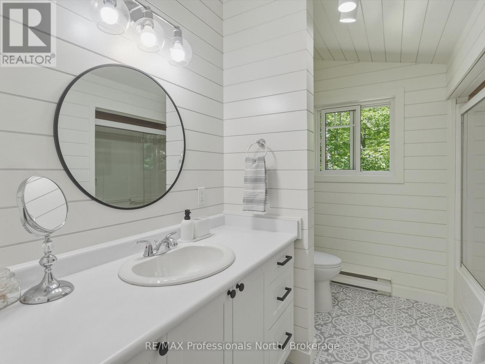 23 Taylor Island, Gravenhurst, Ontario  P1P 1R2 - Photo 20 - X13491704