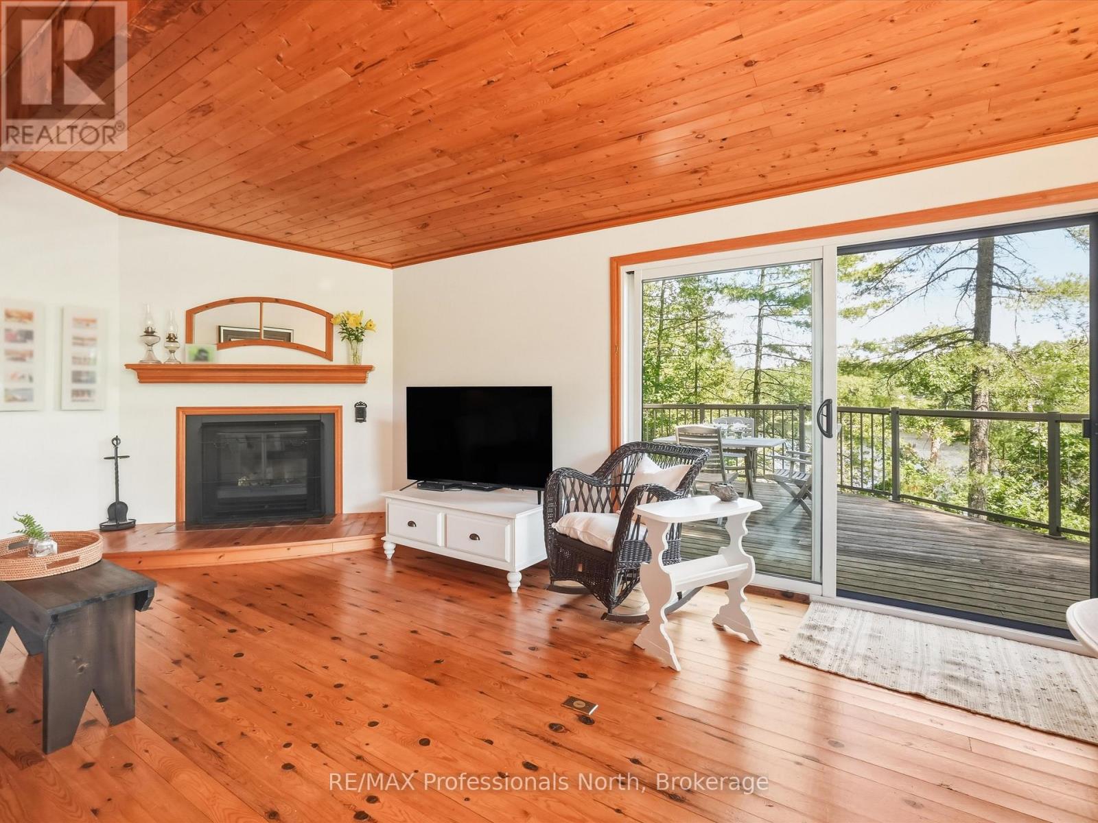 23 Taylor Island, Gravenhurst, Ontario  P1P 1R2 - Photo 7 - X13491704