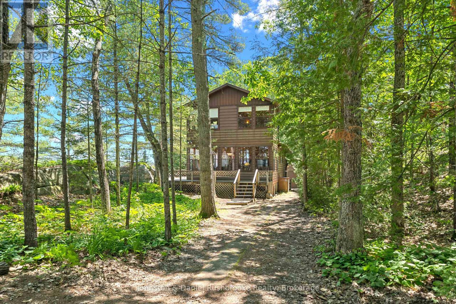 1277 & 1279 Woodland Drive, Gravenhurst, Ontario  P1P 1R2 - Photo 1 - X13492706