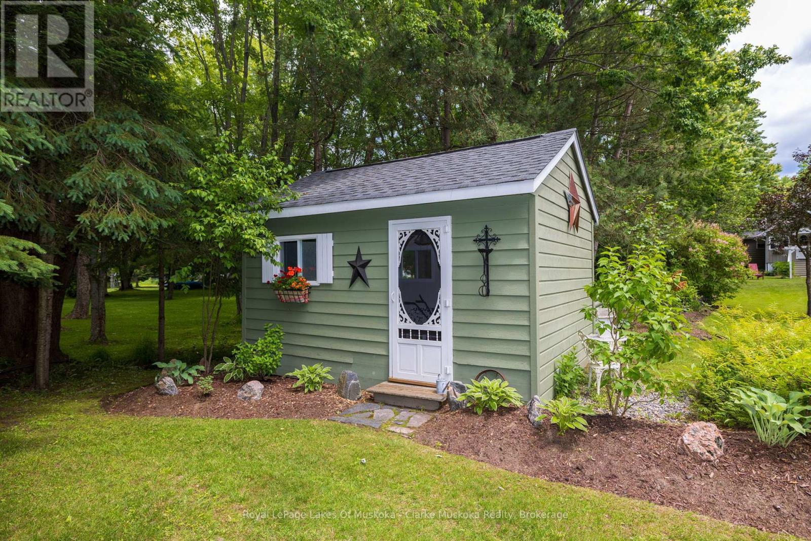 43 Maple St, Seguin, Ontario  P0C 1J0 - Photo 9 - X13494016