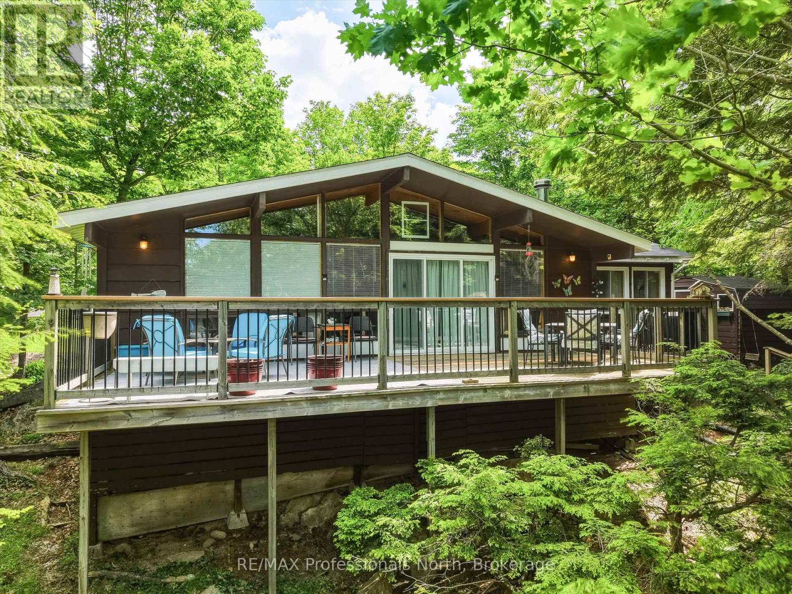 1007 Leech Lake Point Road, Bracebridge, Ontario  P1L 1X3 - Photo 1 - X13494178
