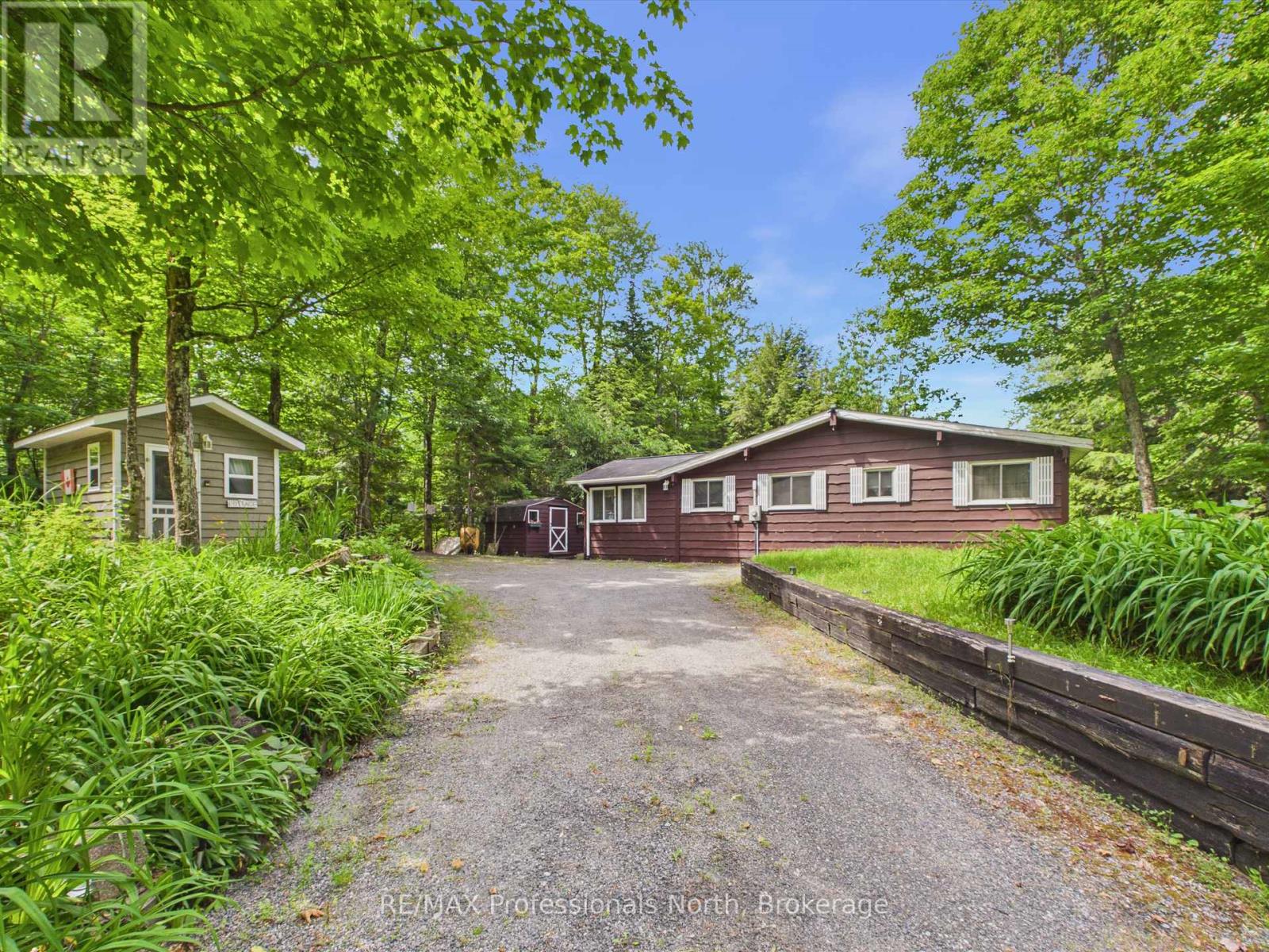 1007 Leech Lake Point Road, Bracebridge, Ontario  P1L 1X3 - Photo 2 - X13494178