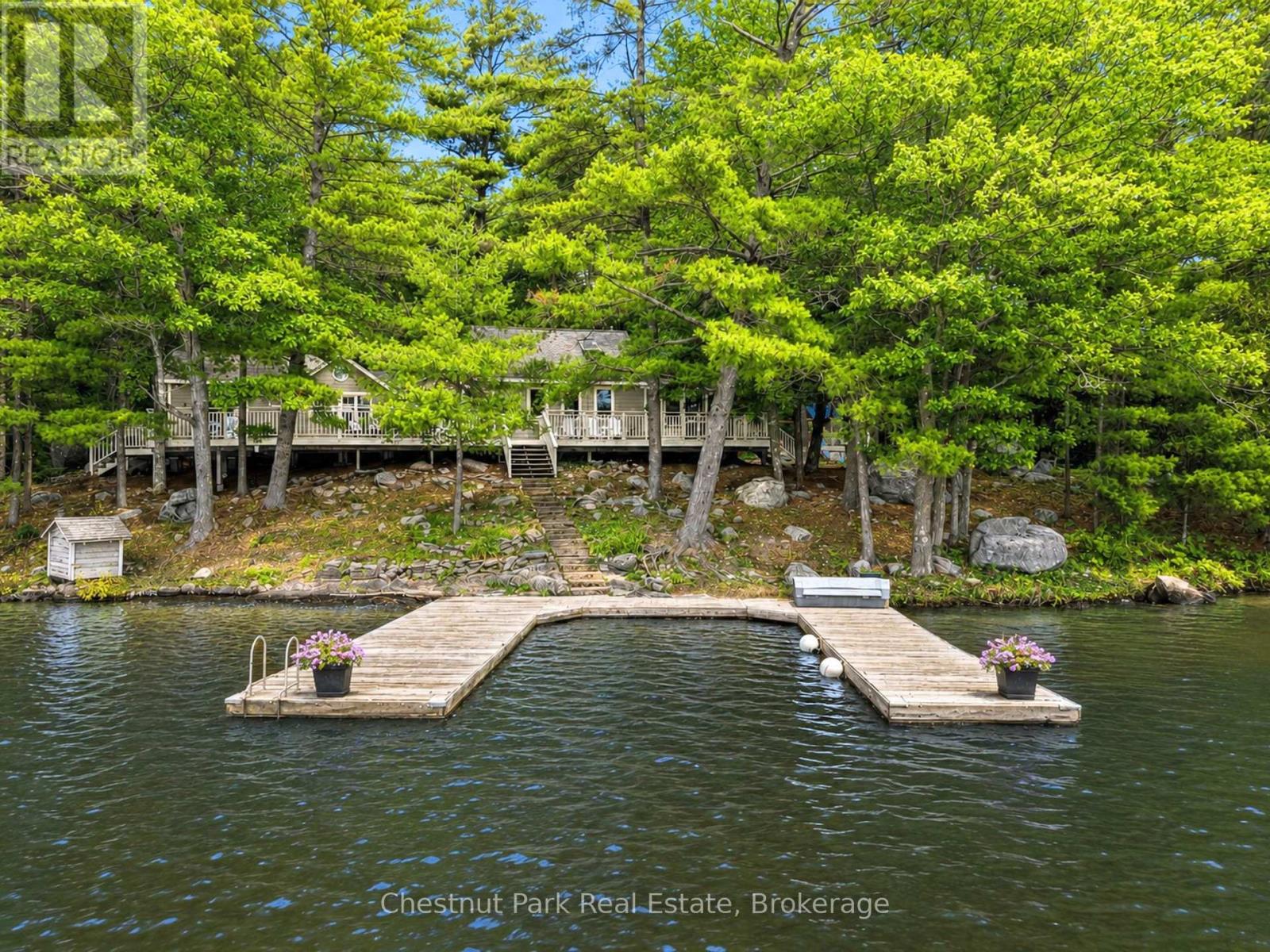51 Taylor Island, Gravenhurst, Ontario P1P 1R2 - Photo 2 - X13494674