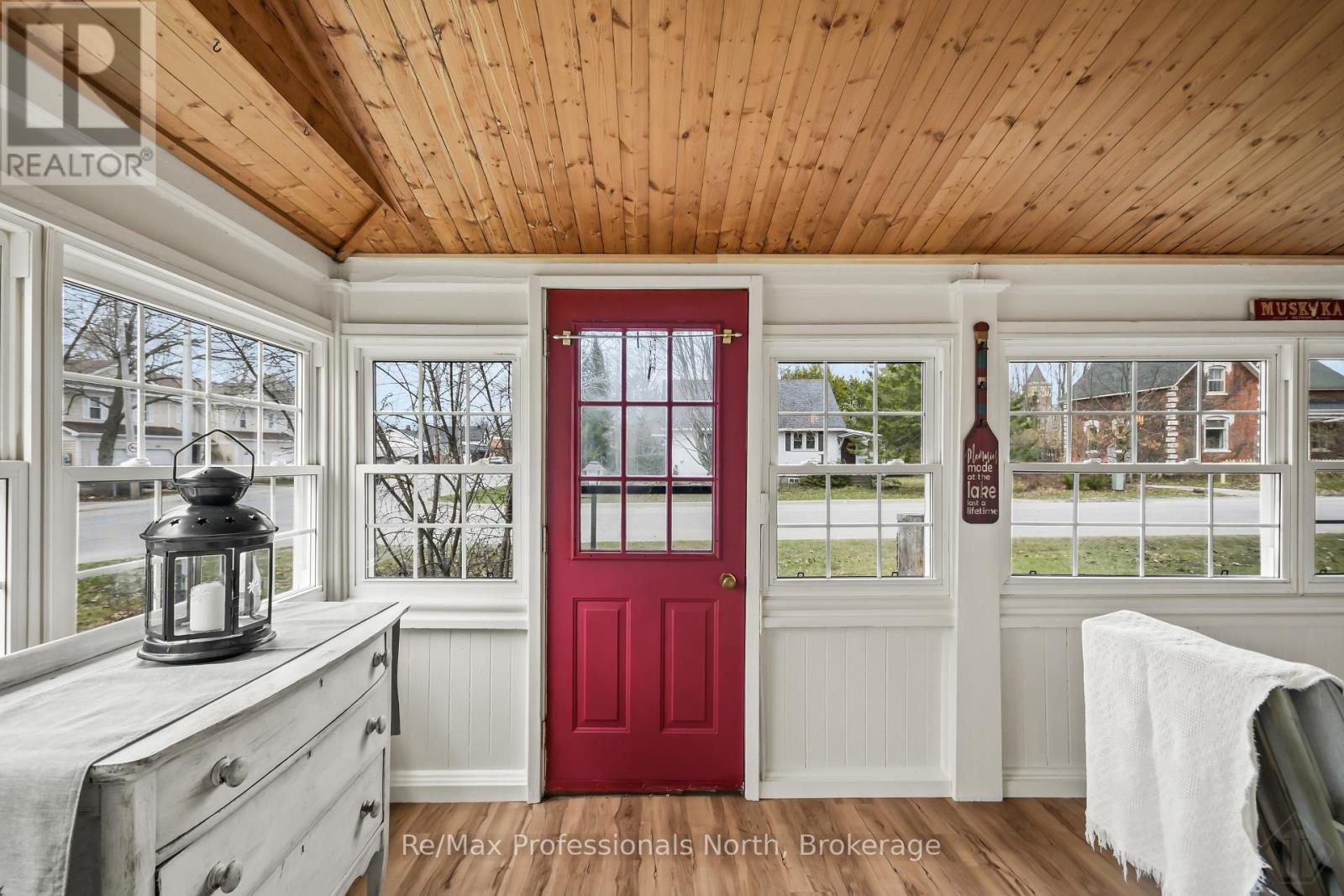 191 Phillip Street W, Gravenhurst, Ontario  P1P 1J4 - Photo 12 - X13499562