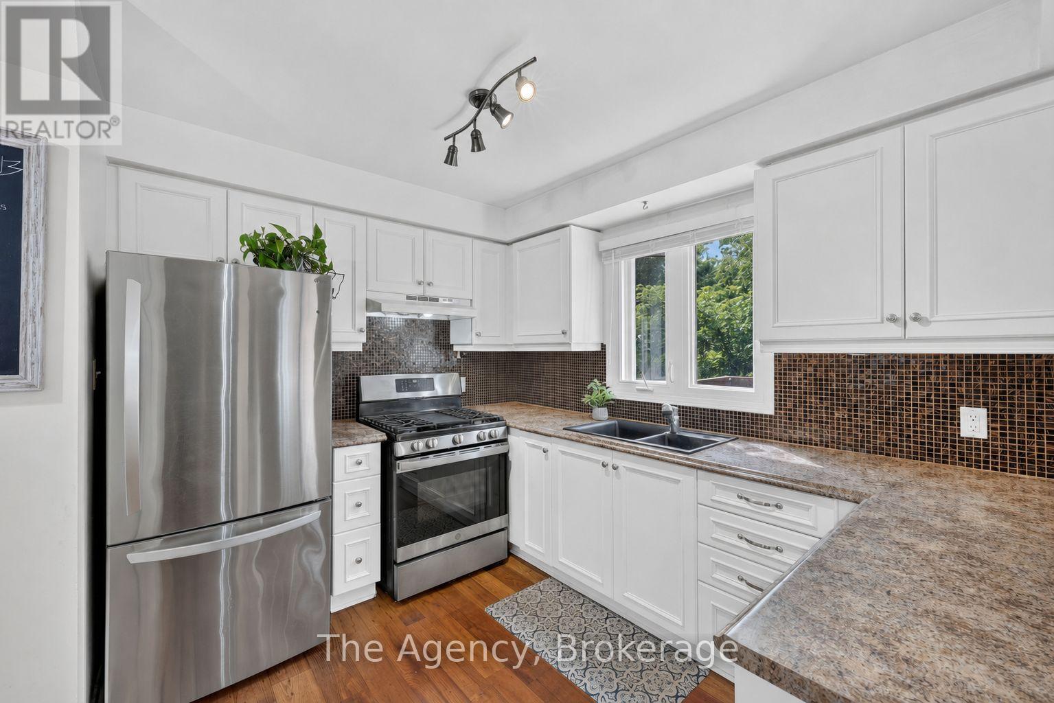 97 Shoreline Drive, Bracebridge, Ontario P1L 1Z4 - Photo 7 - X13501500