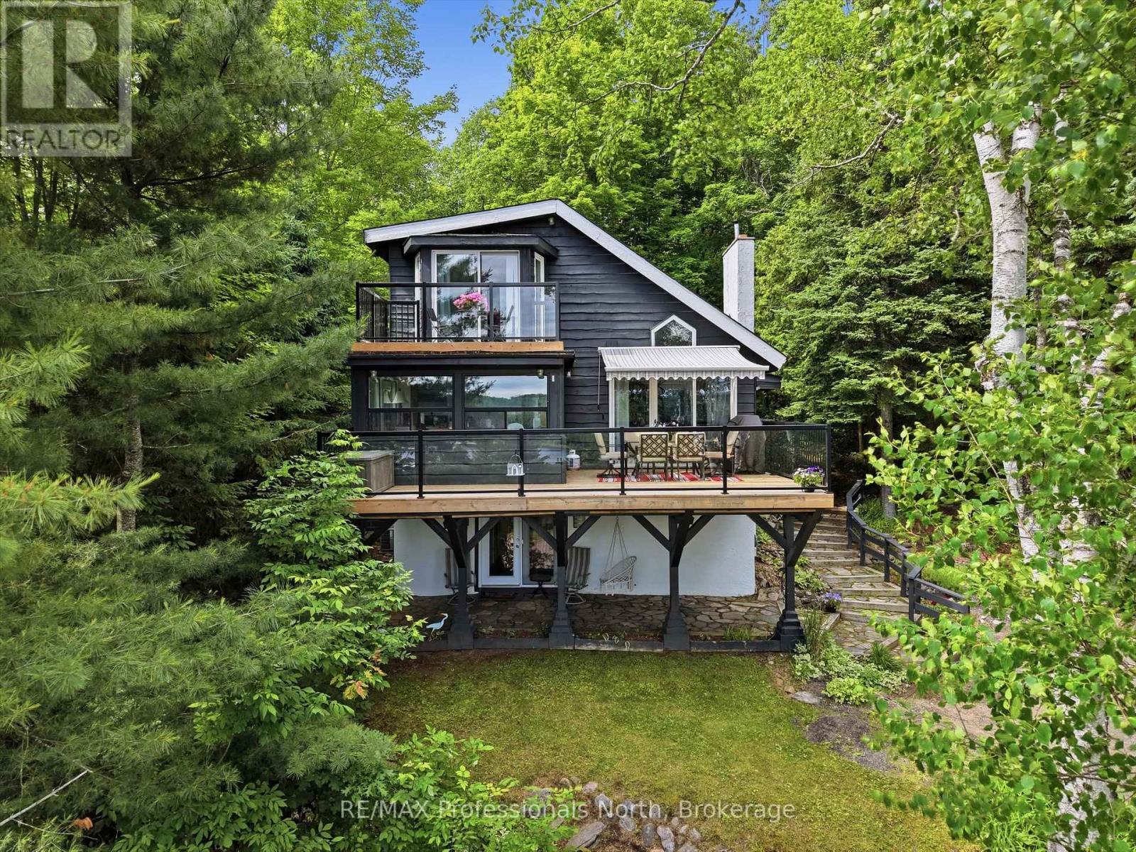 1760 Valley Road, Huntsville, Ontario  P1H 1A8 - Photo 1 - X13501758