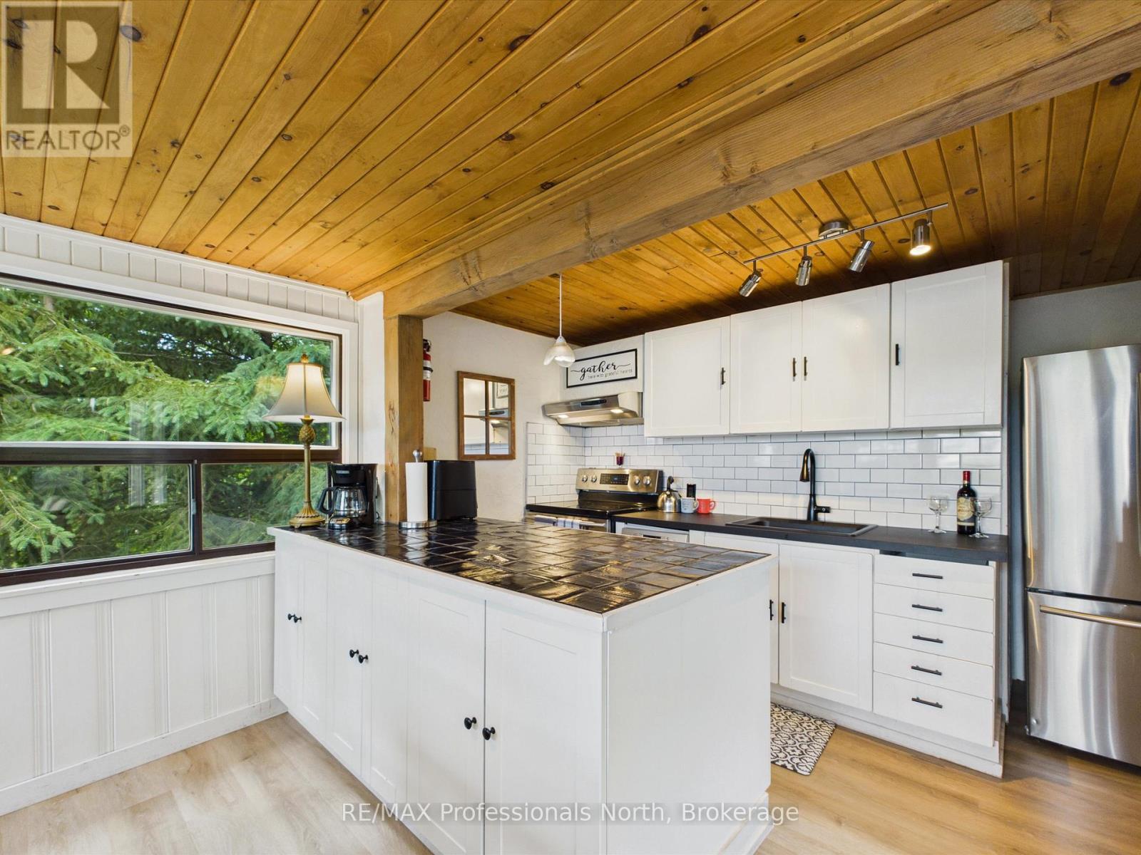 1760 Valley Road, Huntsville, Ontario  P1H 1A8 - Photo 9 - X13501758