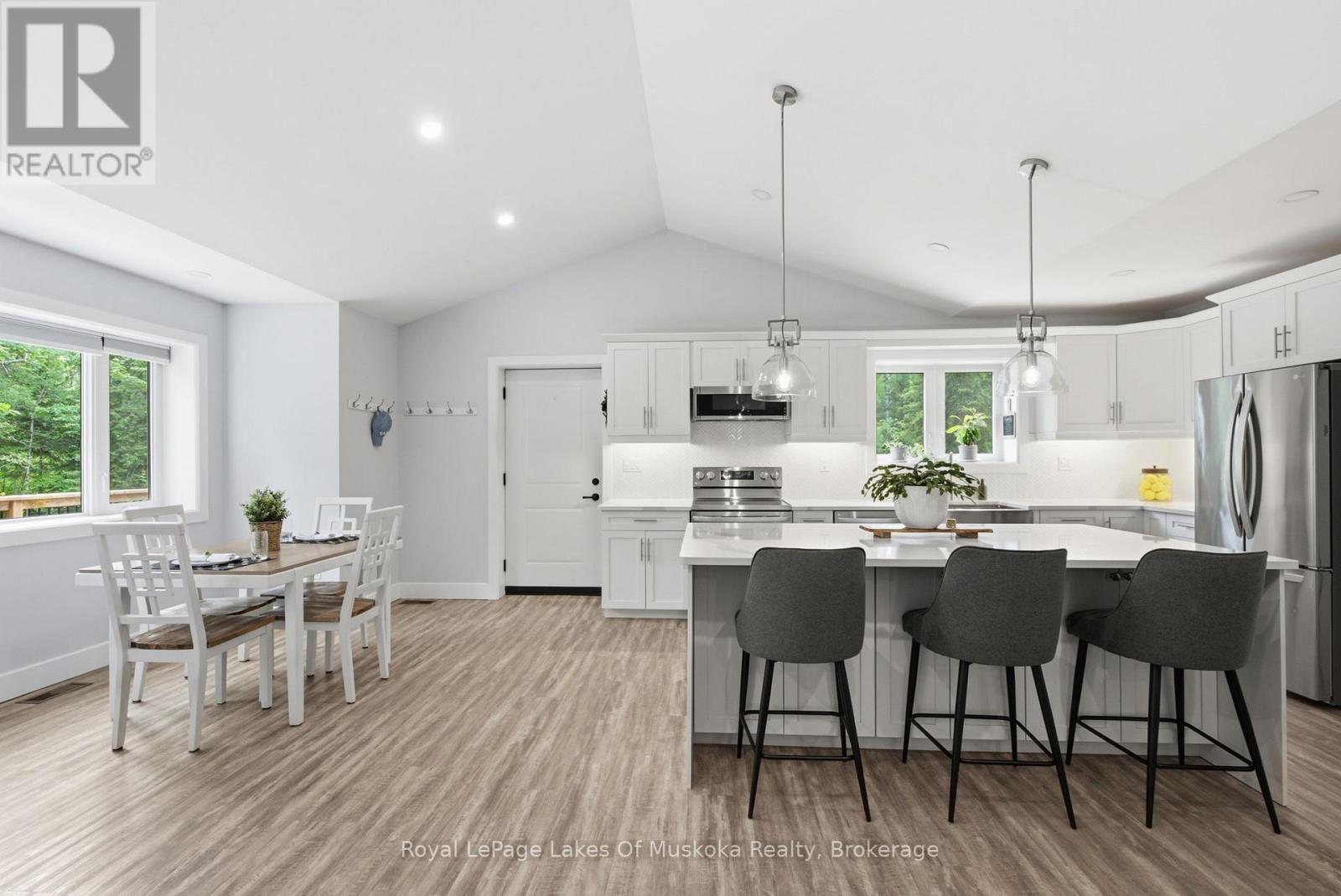 1053 Spring Lake Road, Lake Of Bays, Ontario P0A 1H0 - Photo 10 - X13514444