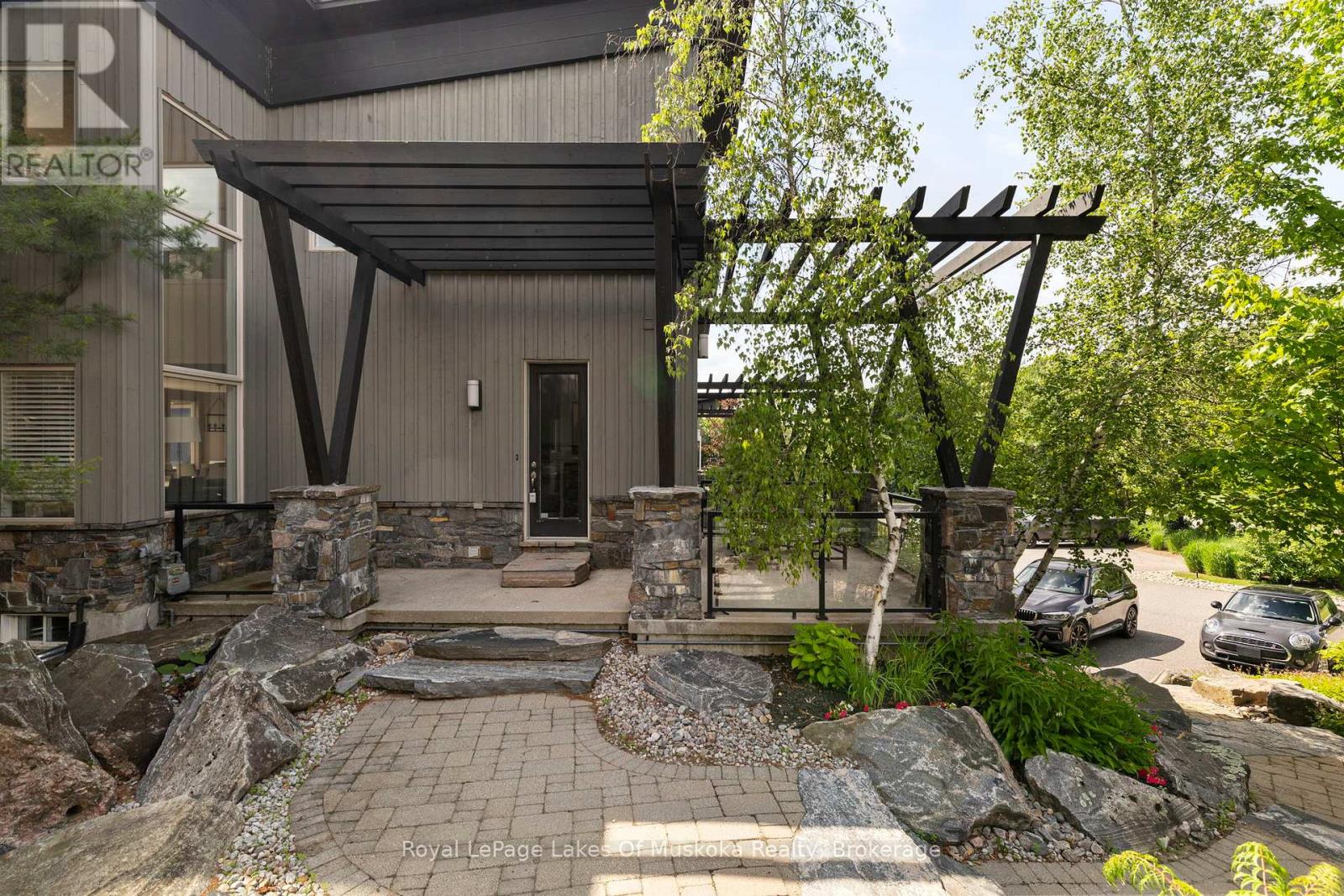 76 Carrick Trail, Gravenhurst, Ontario P1P 0A6 - Photo 2 - X13517336