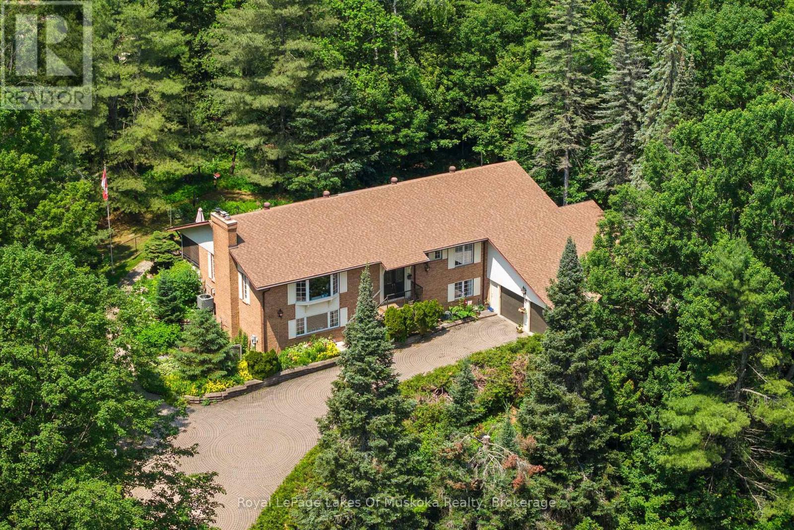 20 South Muskoka Drive, Bracebridge, Ontario  P1L 1M4 - Photo 1 - X13517914