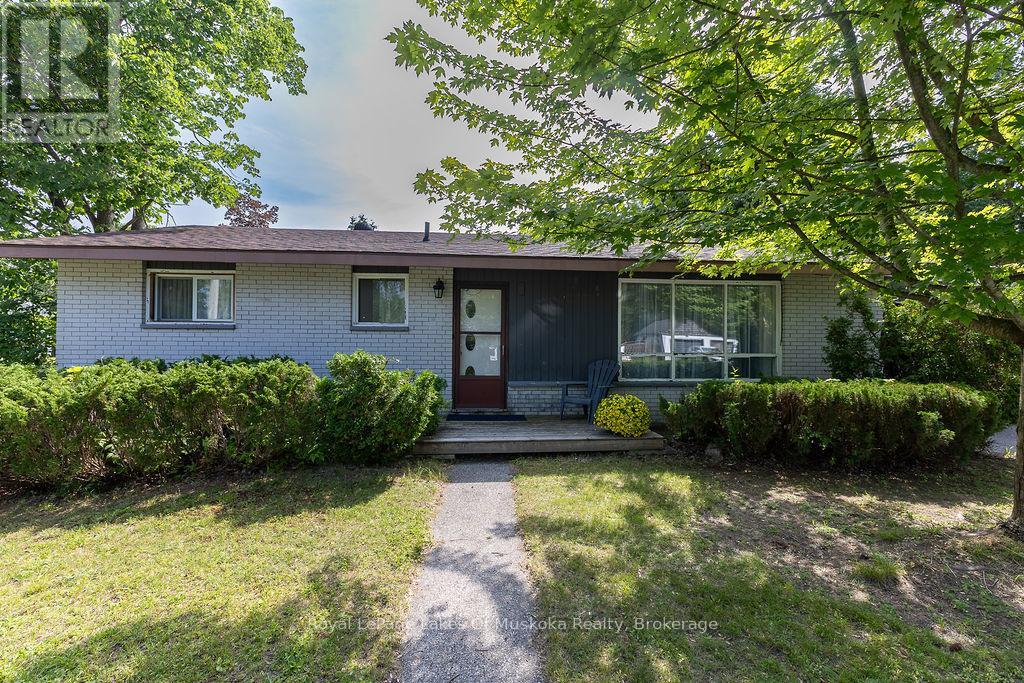 880 Sarah Street N, Gravenhurst, Ontario  P1P 1E2 - Photo 1 - X13520160