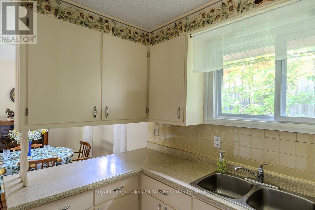 880 Sarah Street N, Gravenhurst, Ontario  P1P 1E2 - Photo 10 - X13520160