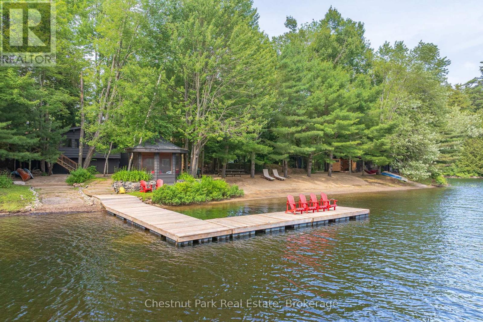 1071 Strachan Point Road, Muskoka Lakes, Ontario  P0C 1A0 - Photo 1 - X13523918