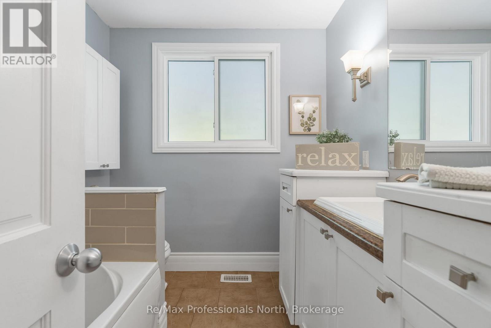 1032 Bradley Road, Muskoka Lakes, Ontario P1P 1R2 - Photo 21 - X13524250
