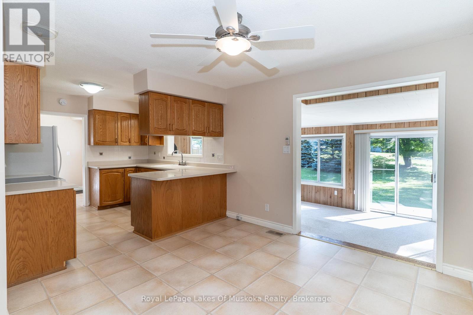 130 Robinson Avenue, Gravenhurst, Ontario P1P 1R5 - Photo 11 - X13532484