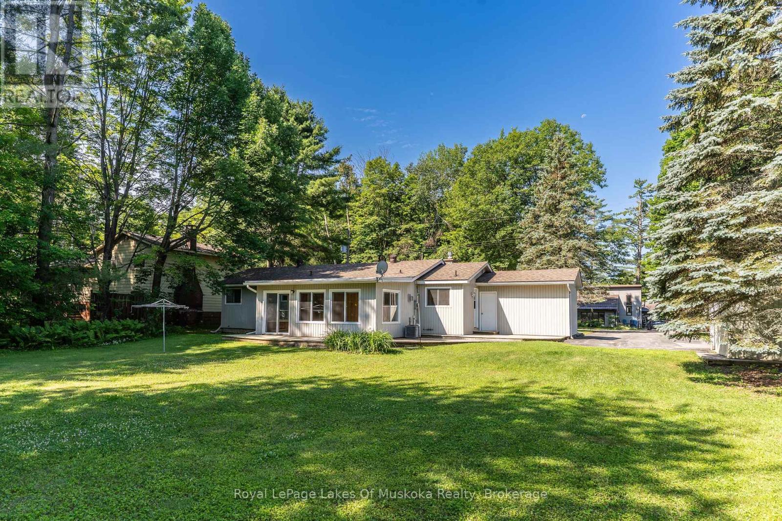 130 Robinson Avenue, Gravenhurst, Ontario P1P 1R5 - Photo 2 - X13532484