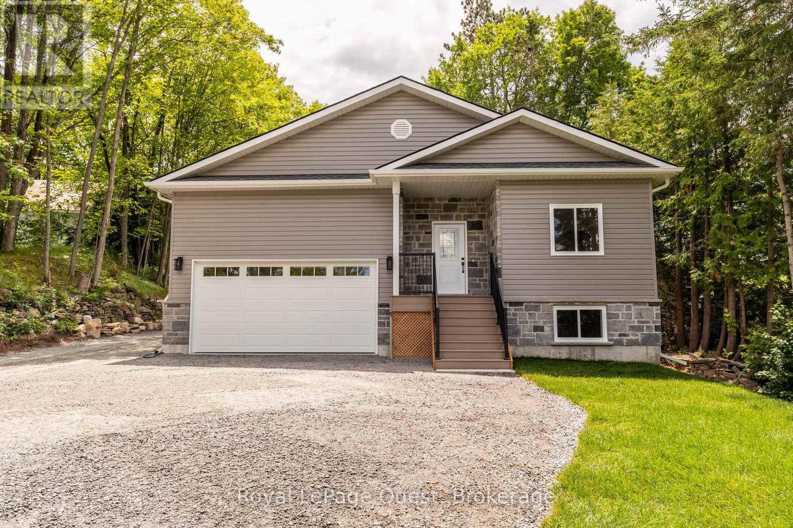 57 West Road W, Huntsville, Ontario  P1H 1L4 - Photo 4 - X13541932
