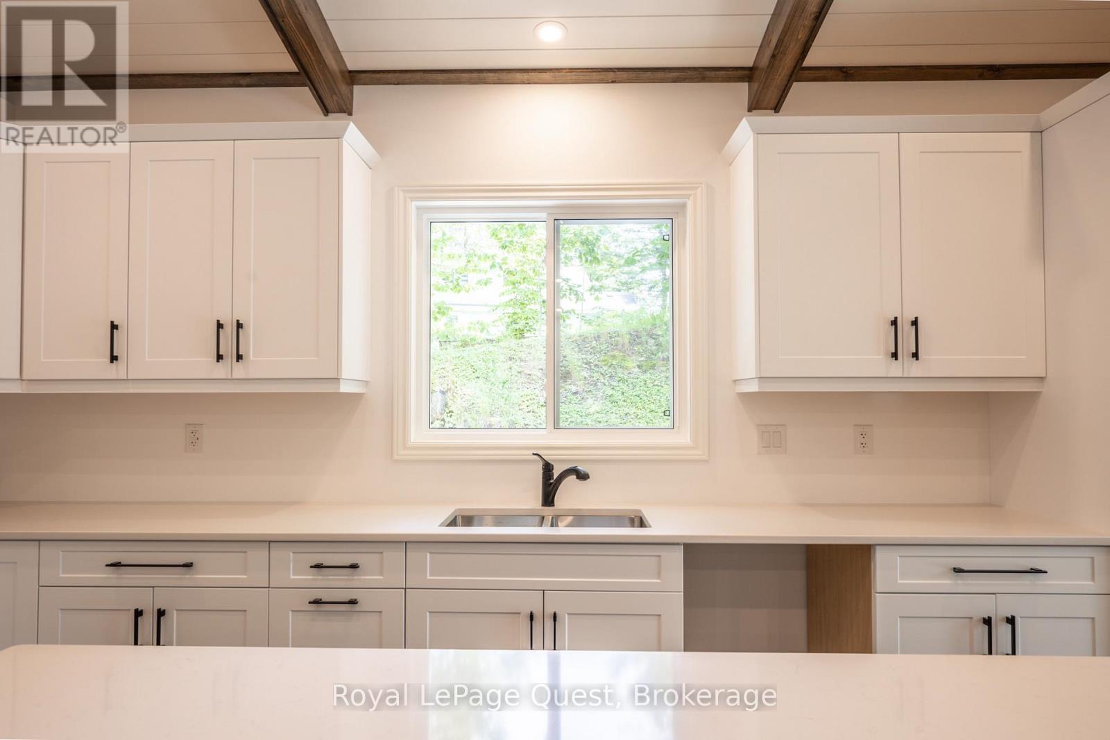 57 West Road W, Huntsville, Ontario  P1H 1L4 - Photo 8 - X13541932
