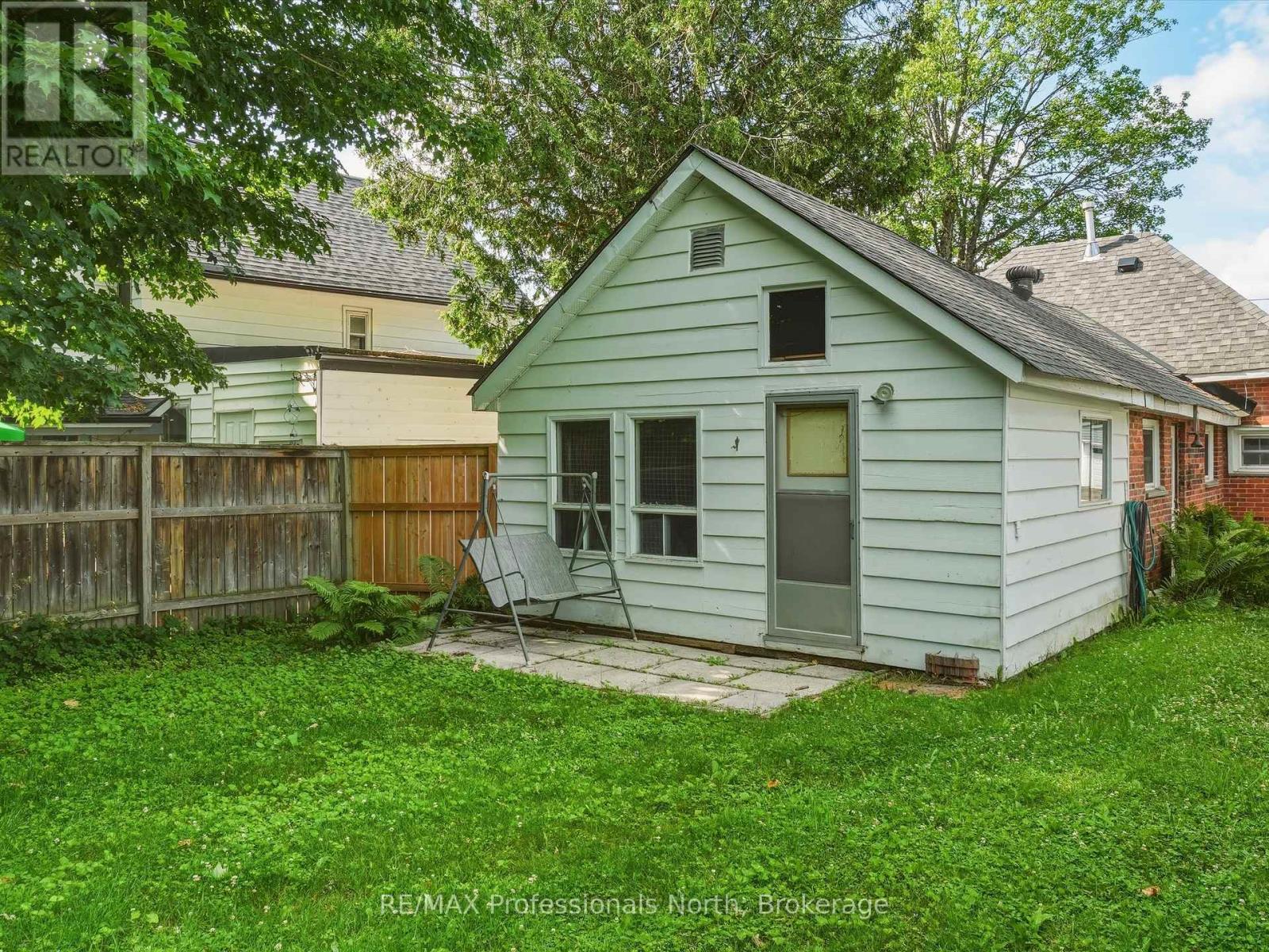 213 James Street, Bracebridge, Ontario  P1L 2B8 - Photo 3 - X13552124