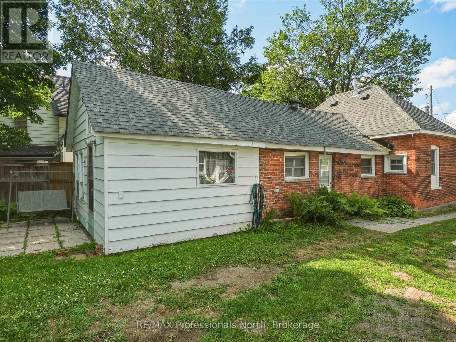 213 James Street, Bracebridge, Ontario  P1L 2B8 - Photo 4 - X13552124
