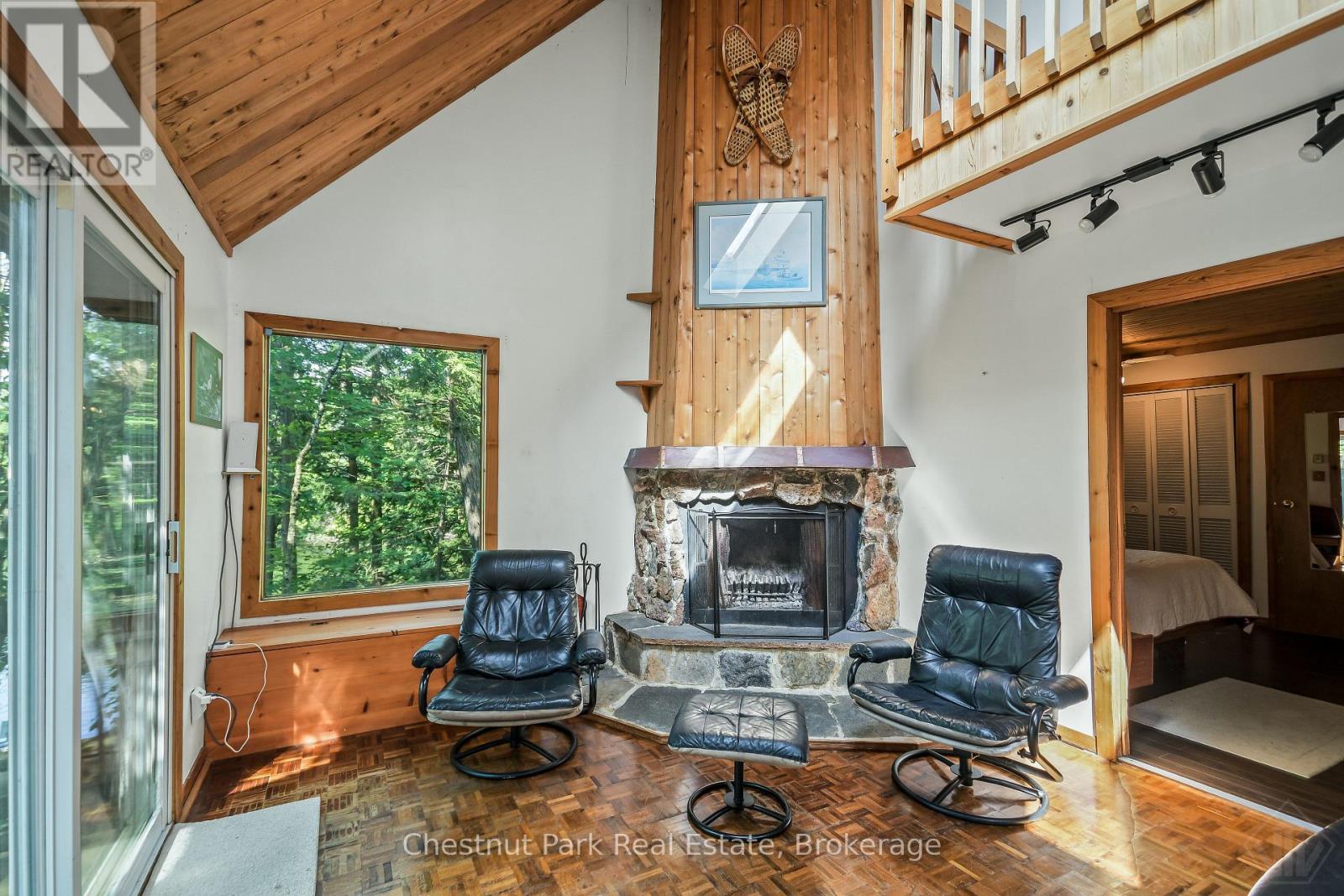 1 Merlin (Island M91) Island, Muskoka Lakes, Ontario  P1P 1R2 - Photo 17 - X13552974