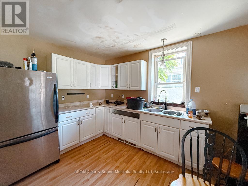 17 Wakefield Street, Parry Sound, Ontario  P2A 2V2 - Photo 11 - X13557902