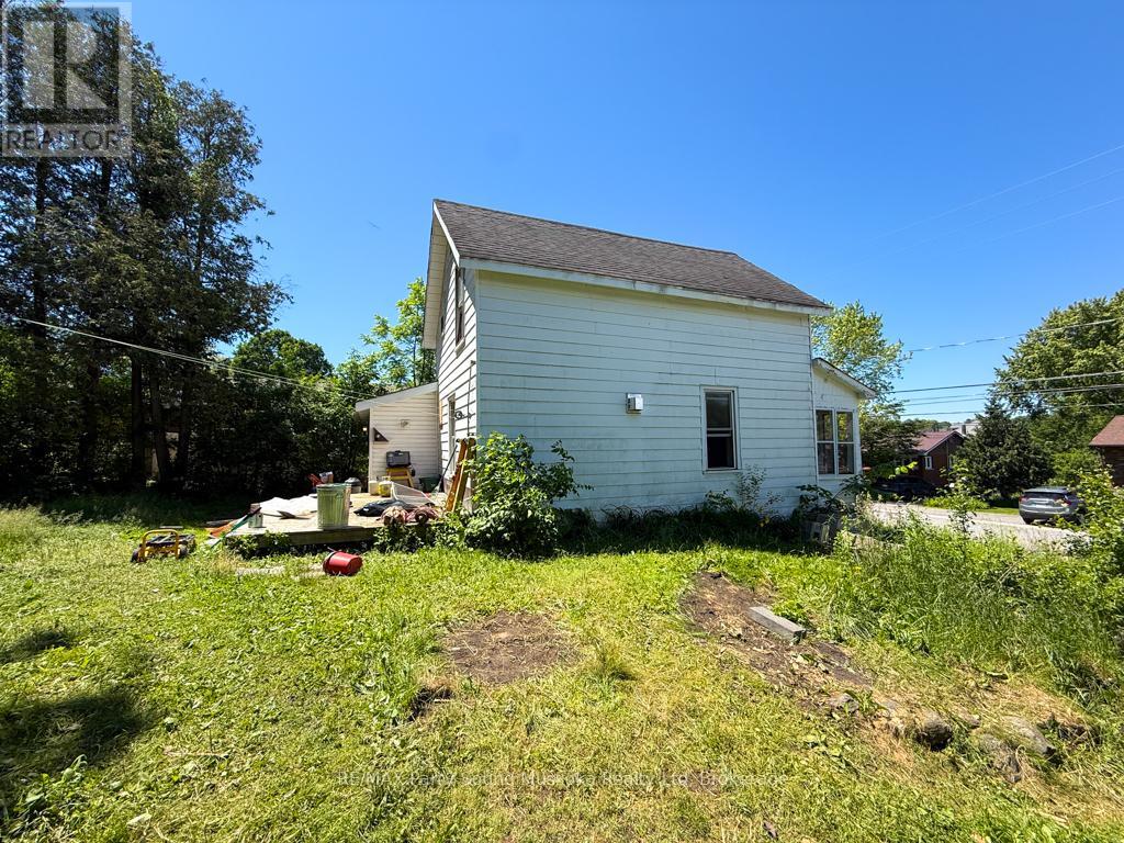 17 Wakefield Street, Parry Sound, Ontario  P2A 2V2 - Photo 5 - X13557902