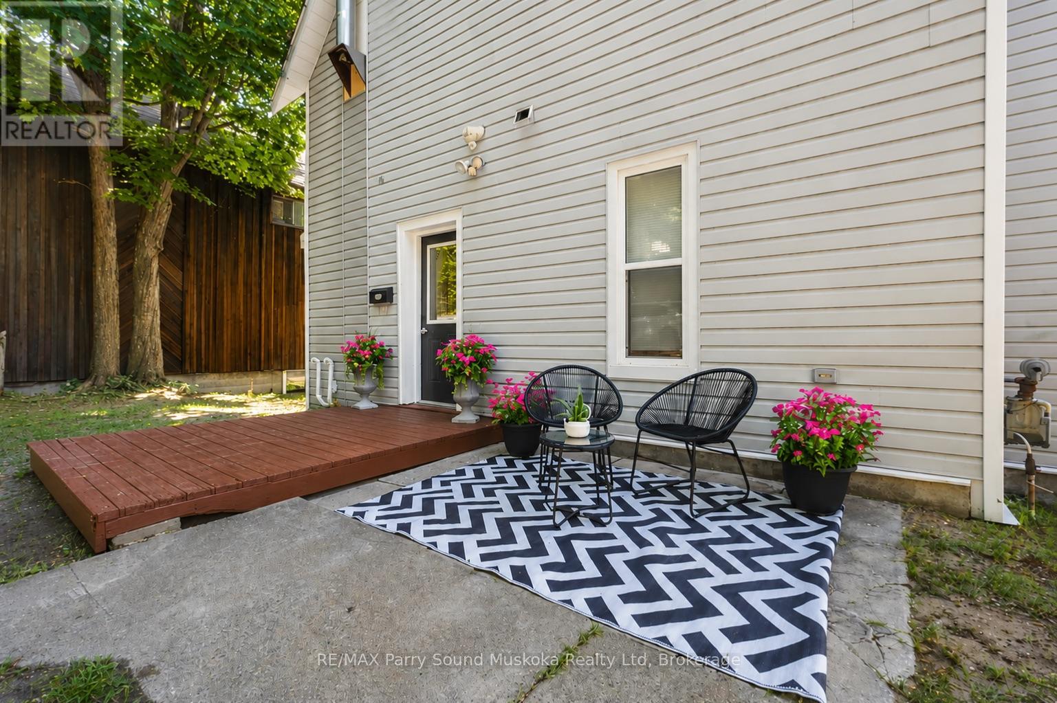 18 William Street, Parry Sound, Ontario  P2A 1V1 - Photo 3 - X13558552