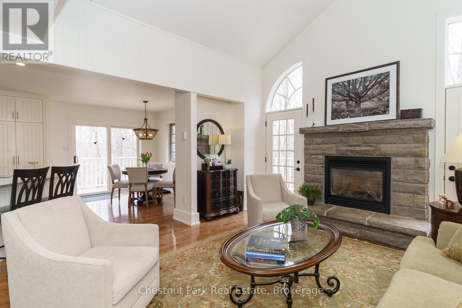 48 Estate Drive, Muskoka Lakes, Ontario  P0B 1J0 - Photo 2 - X13558770