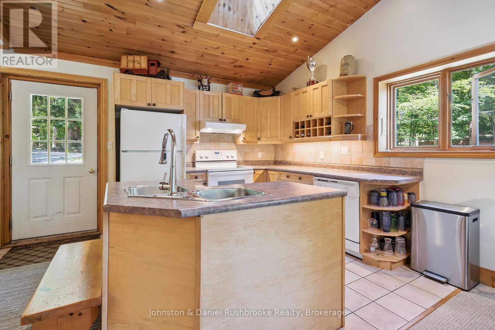 8 - 1155 Stephen Road, Muskoka Lakes, Ontario  P0B 1J0 - Photo 10 - X13560012