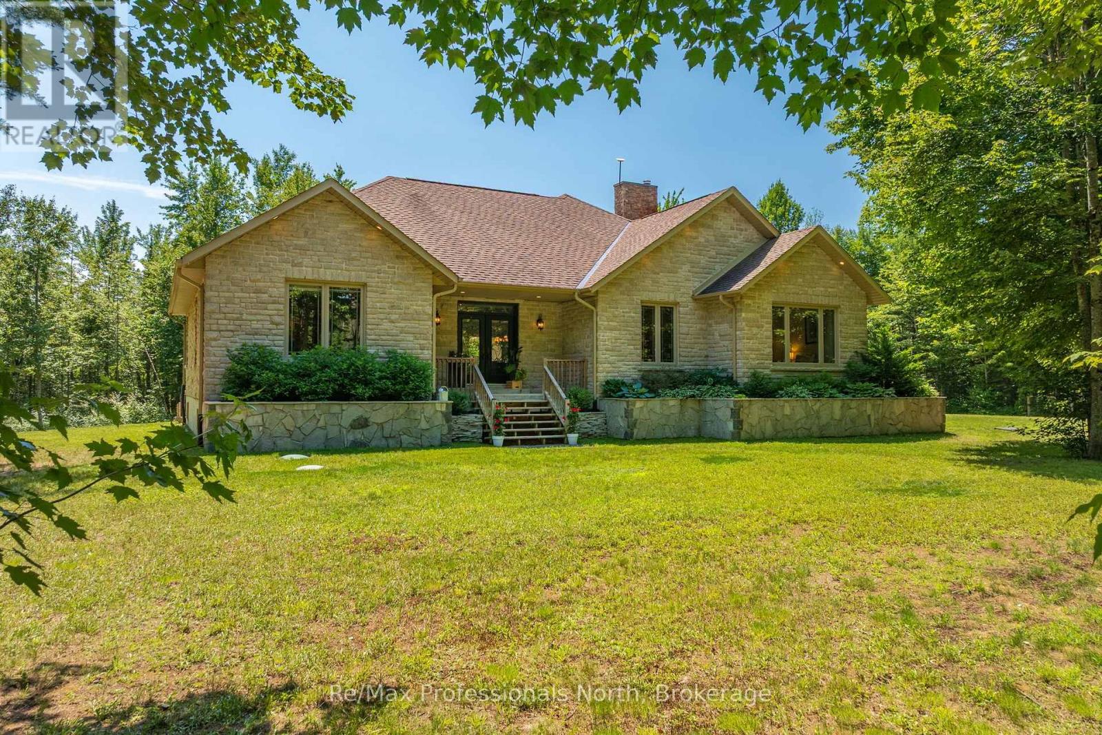 2452 Doe Lake Road, Gravenhurst, Ontario  P1P 1R3 - Photo 1 - X13560416