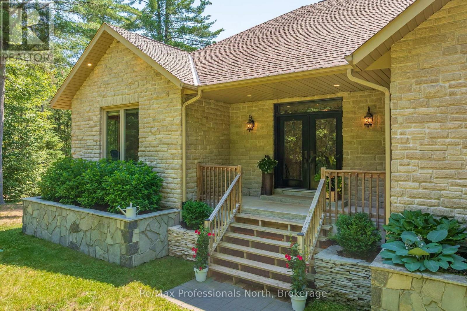 2452 Doe Lake Road, Gravenhurst, Ontario  P1P 1R3 - Photo 3 - X13560416