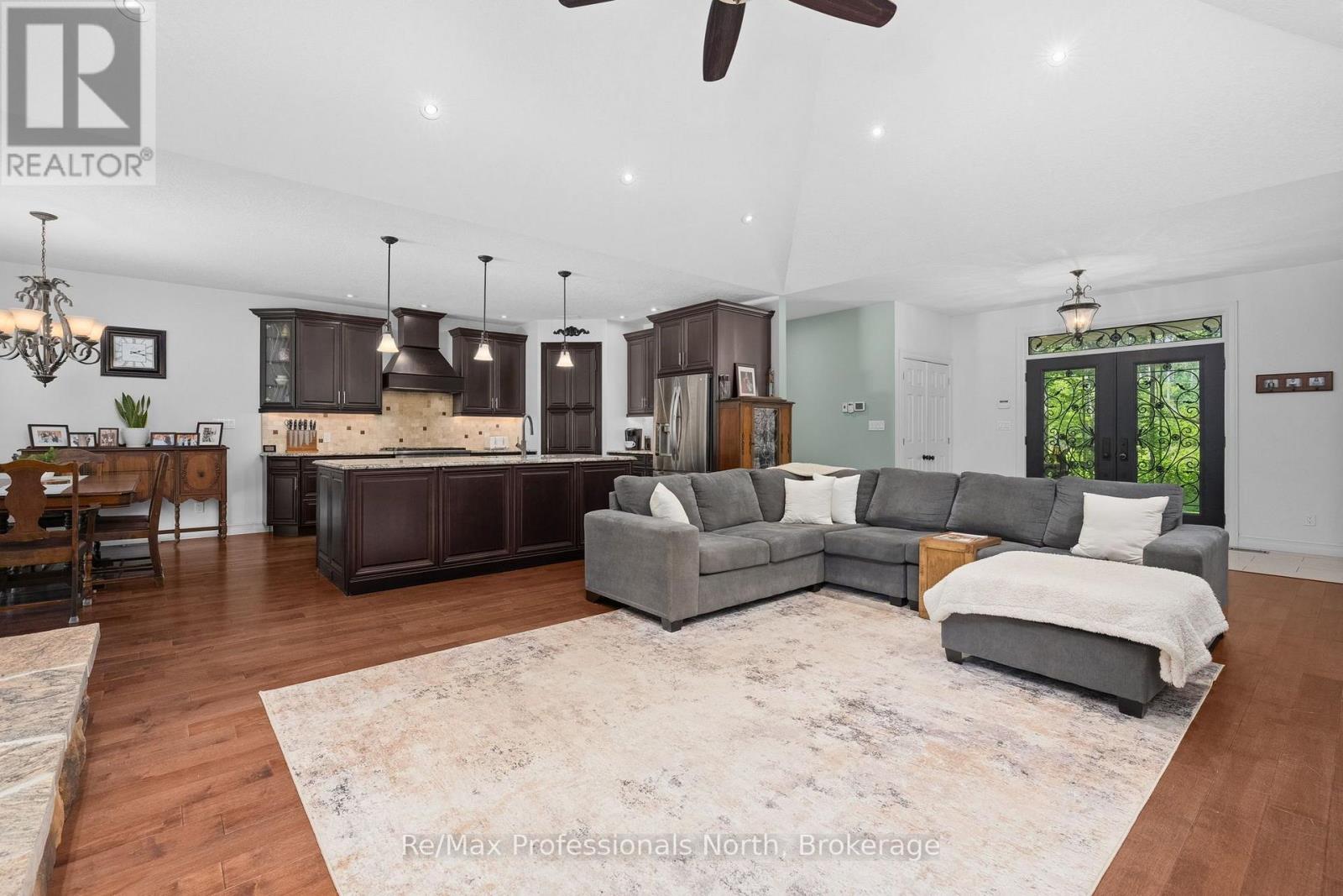 2452 Doe Lake Road, Gravenhurst, Ontario  P1P 1R3 - Photo 8 - X13560416