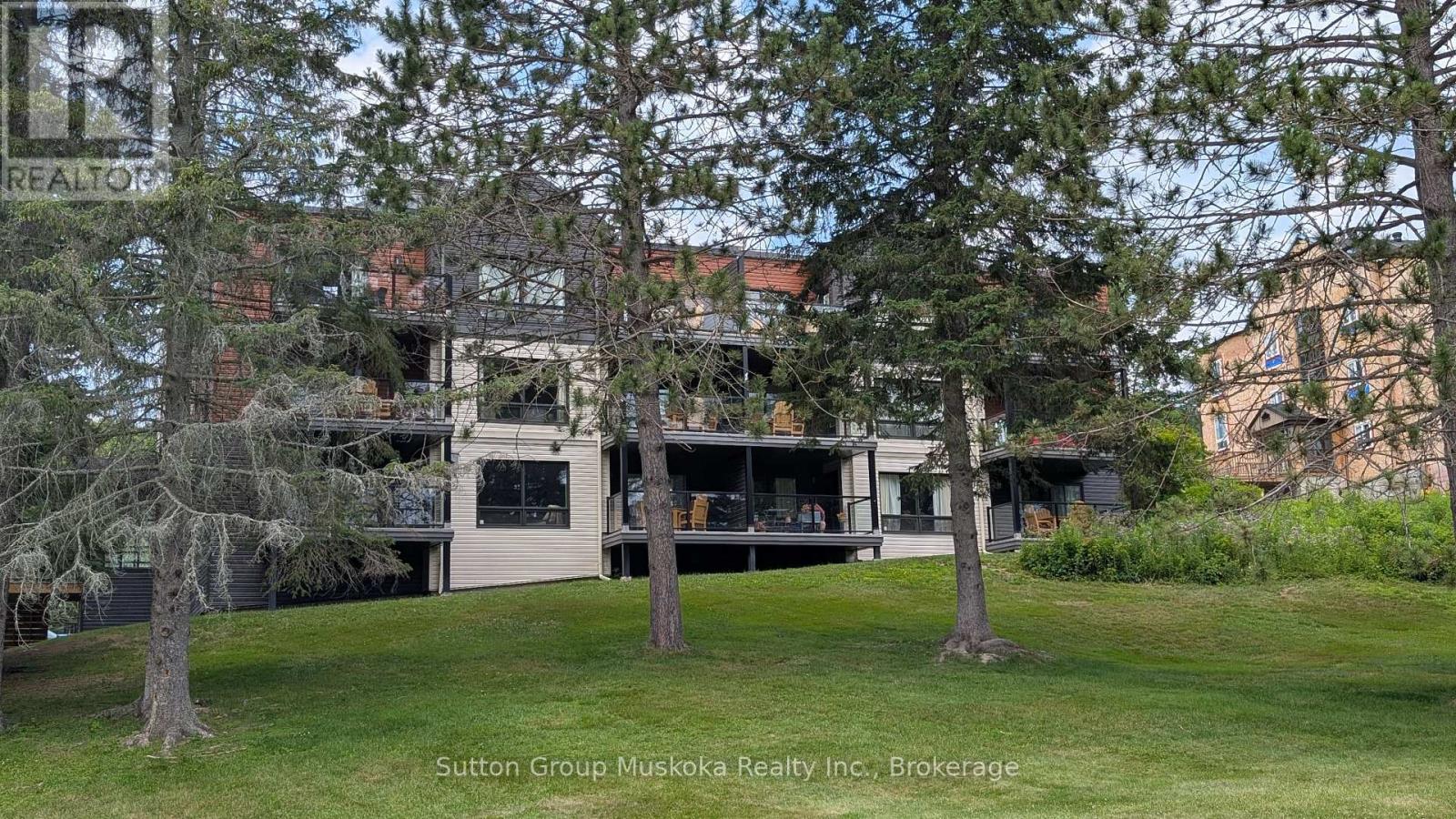 52-205 Deerhurst Drive, Huntsville, Ontario  P1H 2E8 - Photo 1 - X13562252