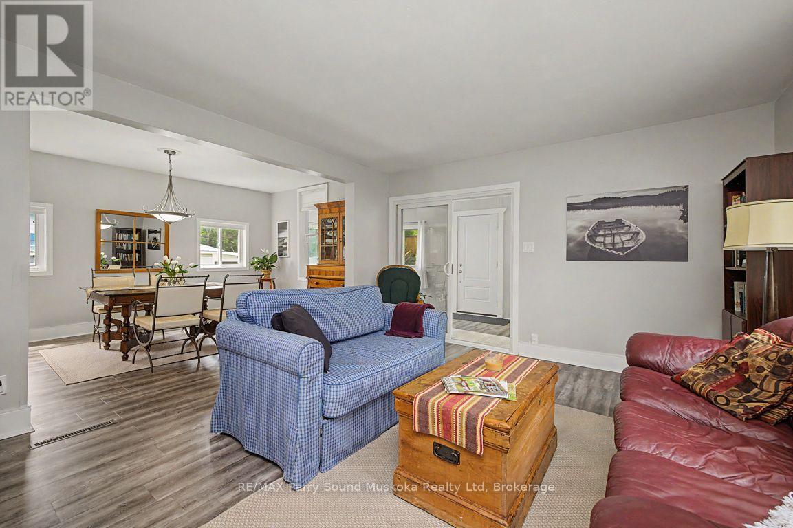 6 Prospect Street, Parry Sound, Ontario  P2A 2B6 - Photo 15 - X13562334