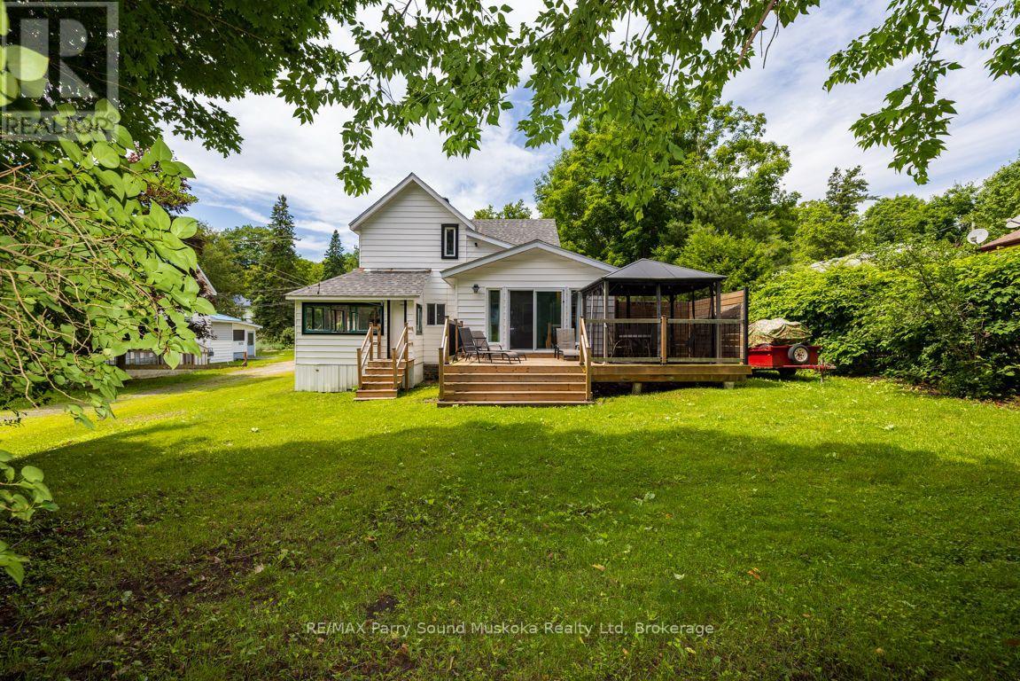 6 Prospect Street, Parry Sound, Ontario  P2A 2B6 - Photo 5 - X13562334