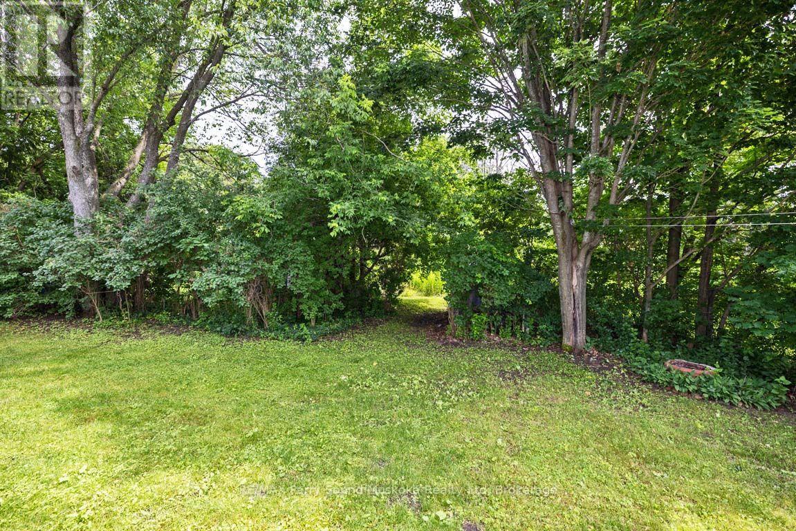 6 Prospect Street, Parry Sound, Ontario  P2A 2B6 - Photo 8 - X13562334